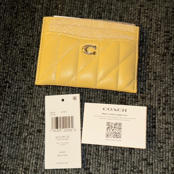 Coach Essential Card Case With Pillow Quilting in Silver/Hay Nappa Leather NWT - Picture 4 of 16